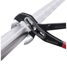 Pattfield waterpomptang op metalen buis