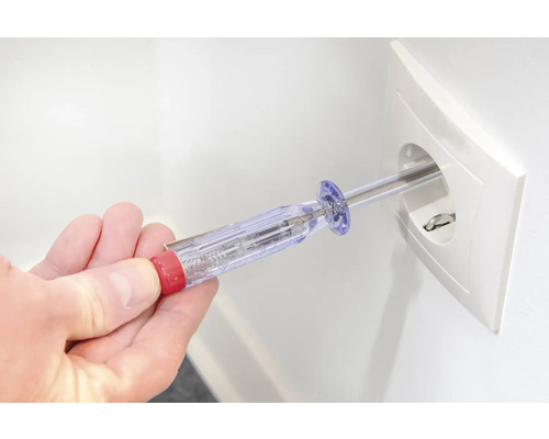 Spanningstester in stopcontact