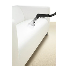 Reiniging van een bank met een tapijtreiniger