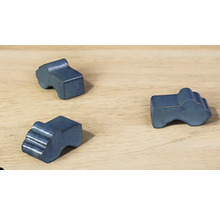 Drie blauwe metalen gebouwvormen