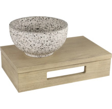 Decoratieve schaal op houten doos