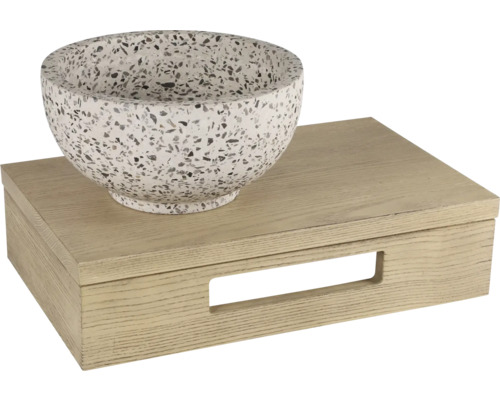 Decoratieve schaal op houten doos