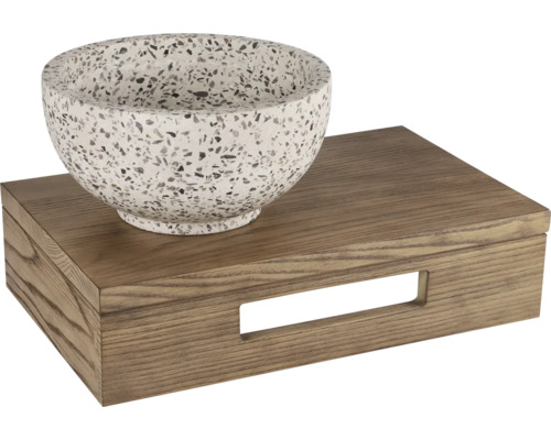 Decoratieve schaal op houten dienblad