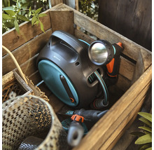 Gardena slangenbox in een houten kist