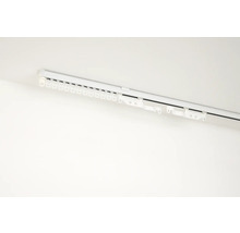 Gordijnrail gemonteerd aan het plafond