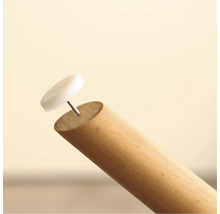 Stoelpootglijder met nagel op houten poot