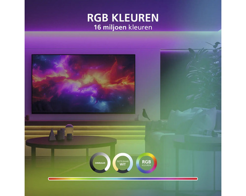 Woonkamer met indirecte RGB-verlichting en televisie