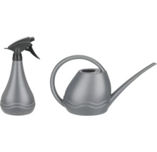 Plantenspuit en gieter van kunststof