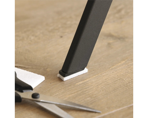 Stoelpoot met viltglijder om de vloer te beschermen tegen krassen