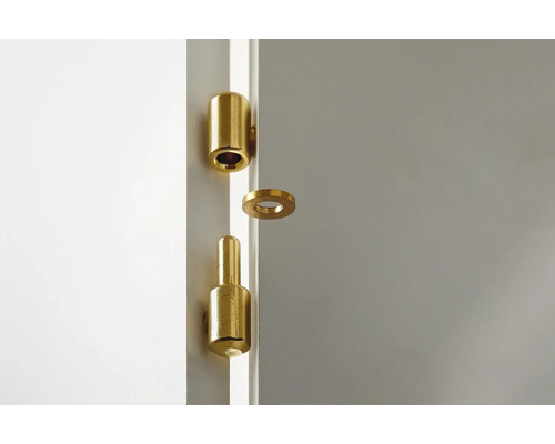 Messingkleurige deurhengsel voor bevestiging aan een deur