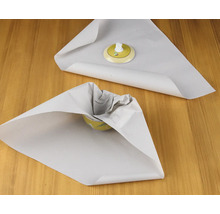 Twee kommen verpakt in papier