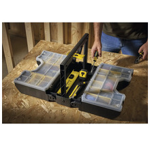 Geopende gereedschapskist met diverse gereedschappen