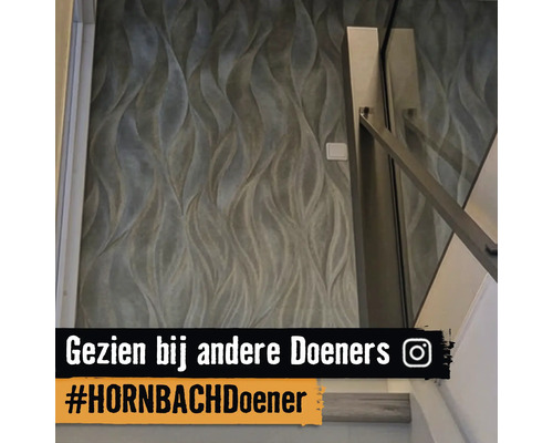 Wanddecoratie met structuurbehang in de gang