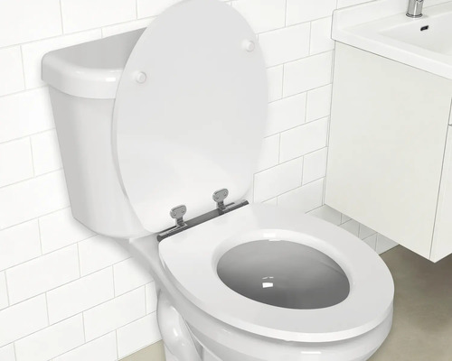Wit staand toilet met open toiletzitting in een badkamer met witte wandtegels en een wastafelmeubel.