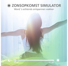 Zonsopkomstsimulator toont een persoon die 's ochtends bij helder licht wakker wordt, met een tijdlijn van 07:00 tot 07:30 uur.