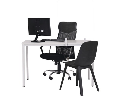 Werkplek met bureau, bureaustoel, stoel en pc-monitor