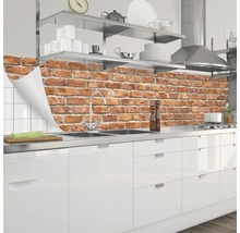 Keukenachterwand met baksteenmotief in een moderne keuken