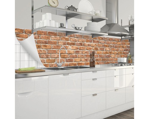 Keukenachterwand met metselwerk motief in een moderne keuken