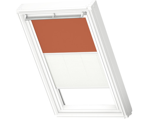 Dakvenster met verduisteringsrolgordijn en plisségordijn