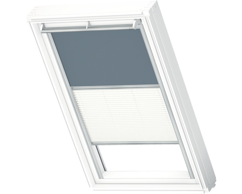 Dakvenster met verduisteringsgordijn en plissé