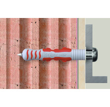 Fischer plug in een bakstenen muur met schroef en hoek