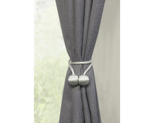 Grijs gordijn met magnetische gordijnroede