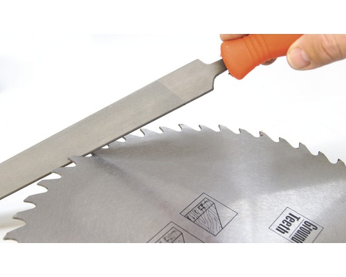 Zaagblad slijpen met een zaagvijl