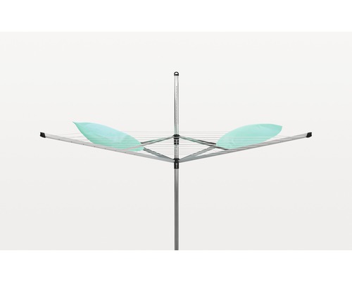 Draaibare waslijn met wasgoed