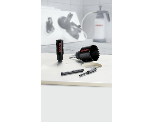 Gatzagen van Bosch op een werkbank