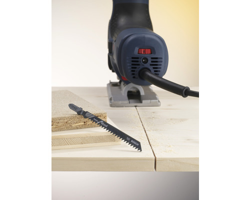 Decoupeerzaag met decoupeerzaagblad voor houtbewerking