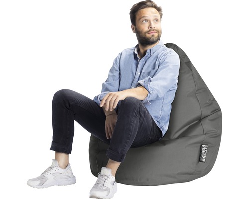 Man zit op een grijze zitzak van Sitting Point