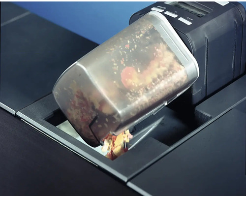 Automatische voederautomaat voor aquaria met voederreservoir