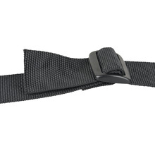 Zwarte riem met gesp voor bevestiging