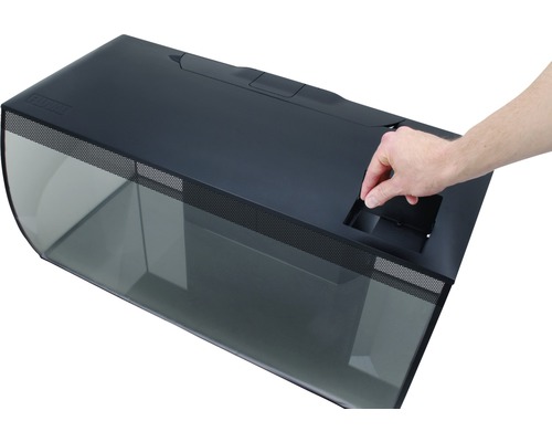 Aquarium met voederklep