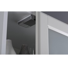 Interieur van een kast met LED-verlichting