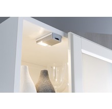 Interieurweergave van een kast met verlichting