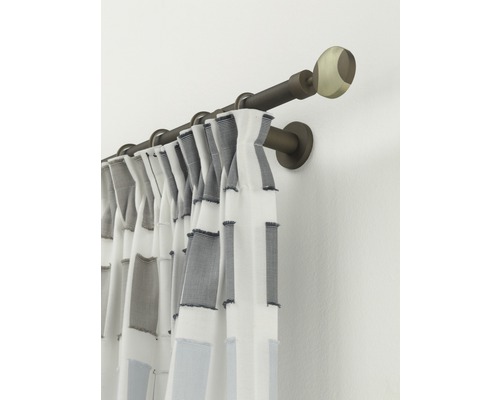 Gordijnroede met gordijn