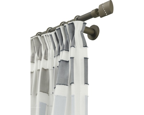 Gordijnroede met gordijn