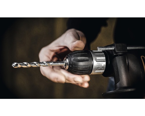 Close-up van een boormachine met boor