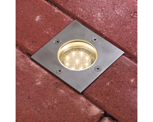 Grondinbouwspot met ledverlichting op bestrating