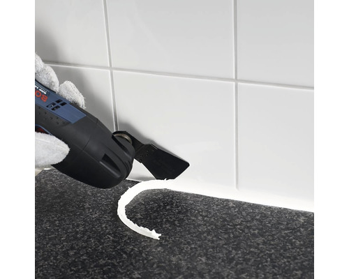 Multifunctioneel gereedschap bij het verwijderen van voegmiddel tussen tegels