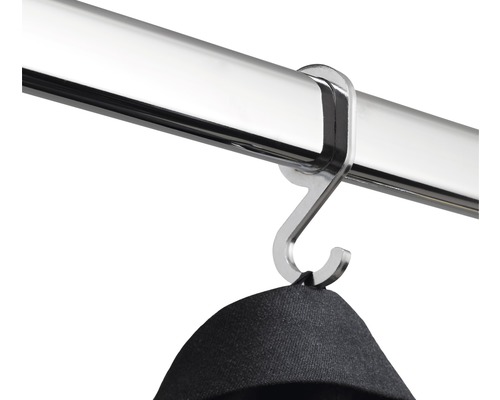 Kledingstanghaak van metaal met kledingstuk
