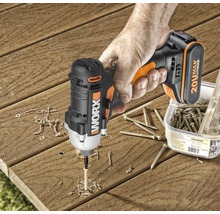 Worx accuslagschroevendraaier schroeft in hout