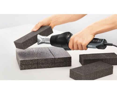 Heteluchtpistool bij het verhitten van schuim