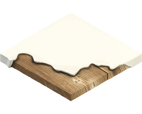 Houten plank gedeeltelijk bedekt met coating