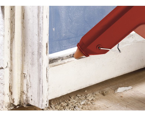 Heteluchtpistool bij vensterreparatie