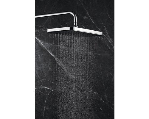 Vierkante douchekop met waterstraal