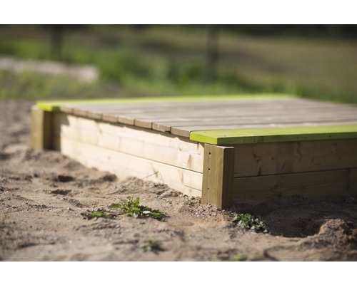 Vierkante houten zandbak met afdekking