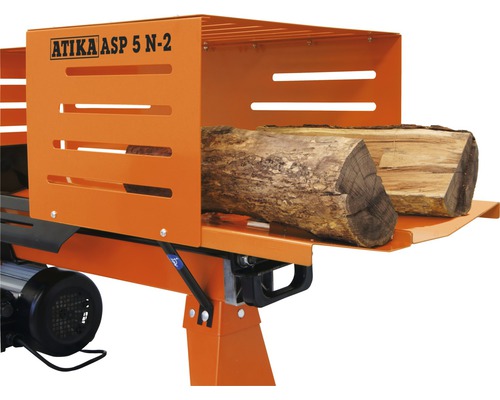 Atika houtklover met houtblokken