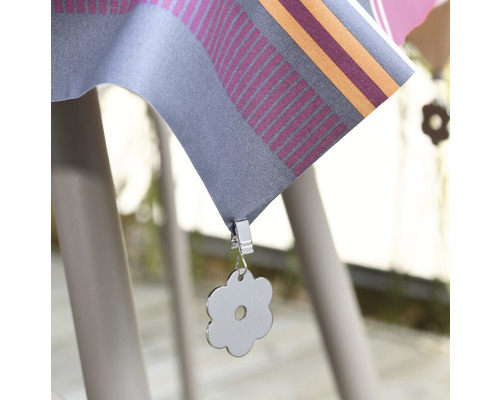 Tafelkleed met tafelkleedgewicht in bloemvorm